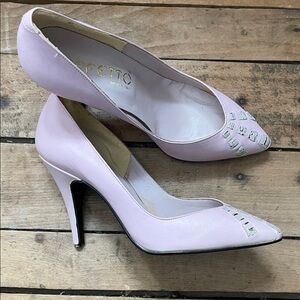 New Vintage Italian pink leather pumps